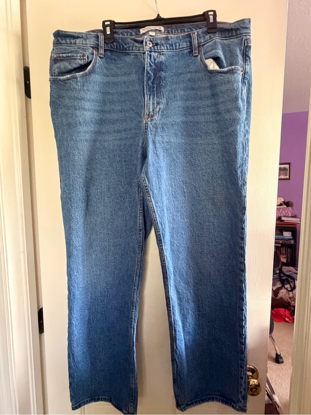 Abercrombie & Fitch Curve Love Light Blue Straight-Leg Women’s Jeans
